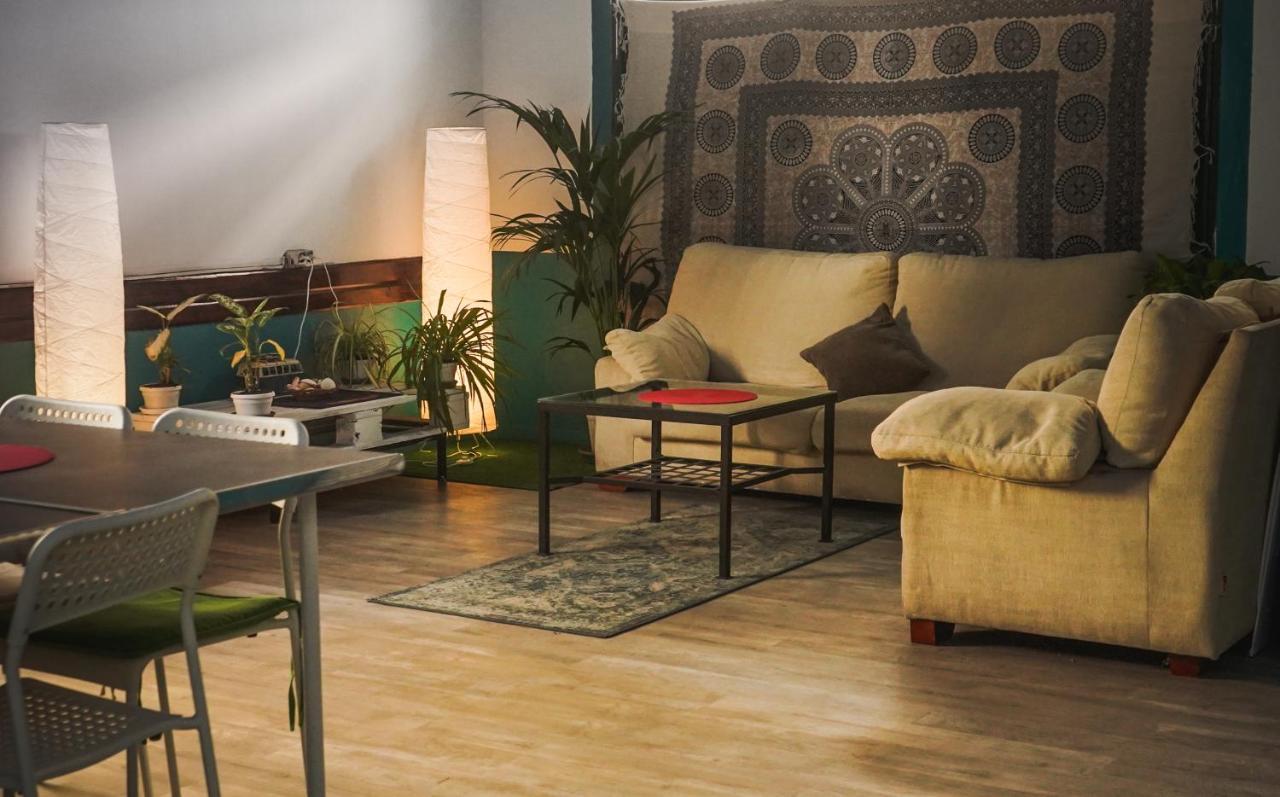 Single Fin Surf Hostel