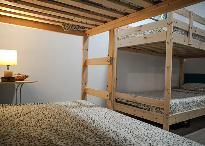 Single Fin Surf Hostel